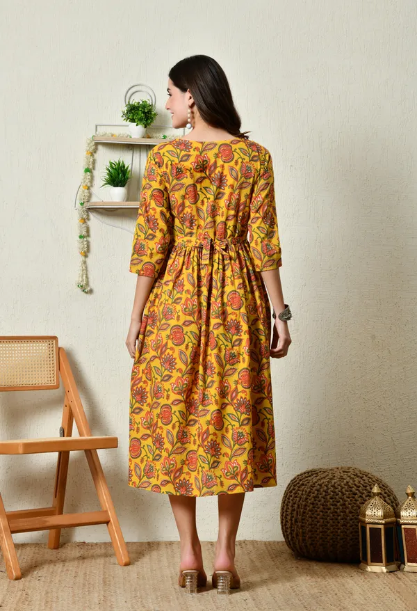 Floral_Feeding_Maternity_Kurti__For_Women