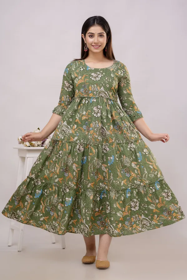 Green_Beautiful_Maternity_Gown_For_Women