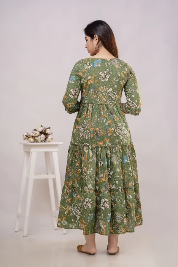Green_Beautiful_Maternity_Gown_For_Women