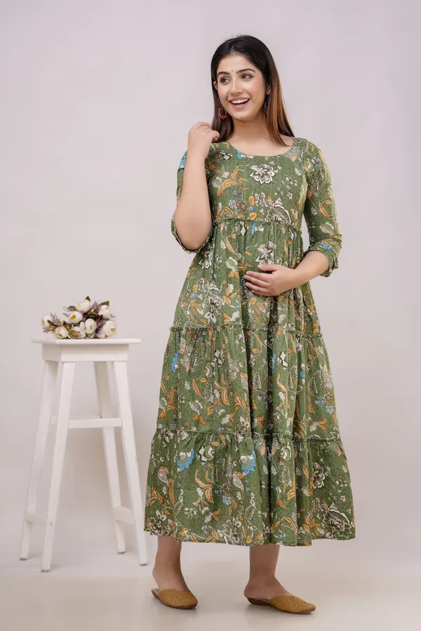 Green_Beautiful_Maternity_Gown_For_Women