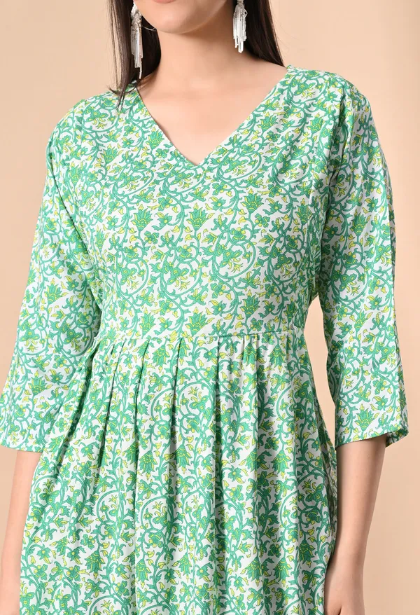 Green_Maternity_wear_by_SILAKIVA