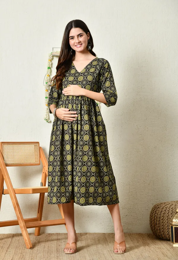 Floral_Feeding_Maternity_Kurti__For_Women
