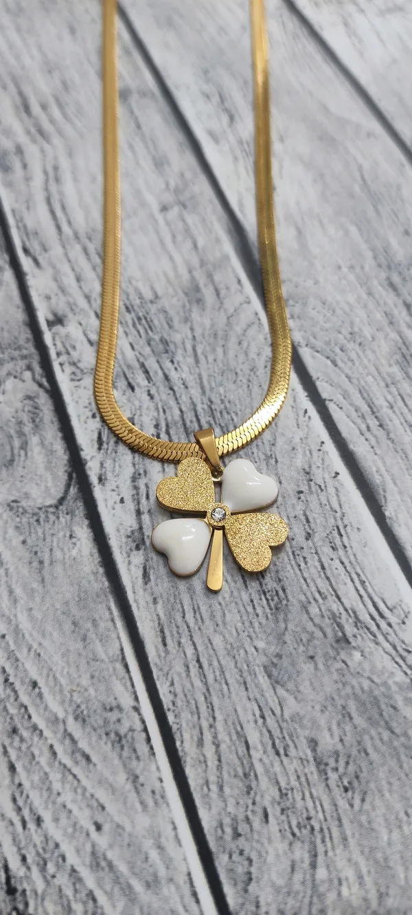 Flower_Design__Chain_Necklace