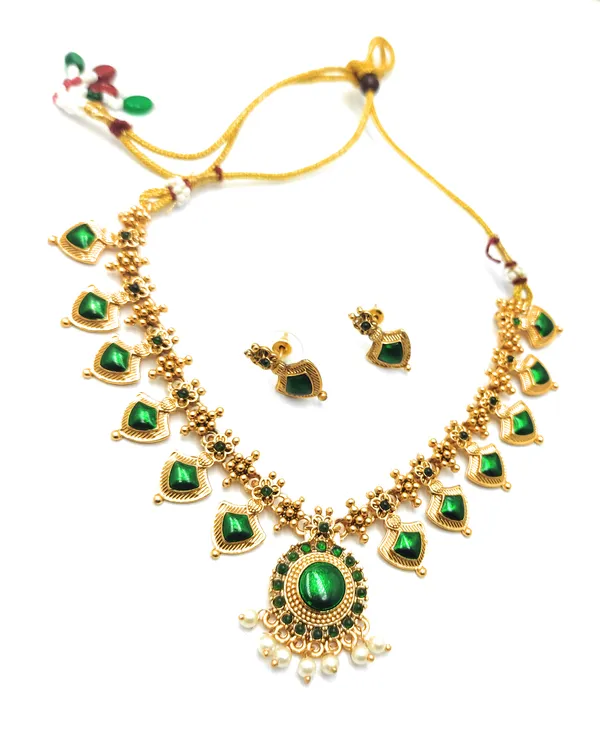 Fashions_Traditional_Gold_and_Green_Choker_Necklace_with_Earrings_(Green)