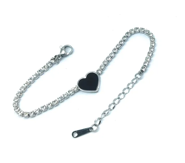 Elegant_Heart_Charm_Bracelet_with_Crystals_for_women,_Girls