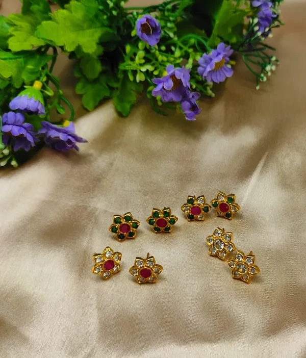 Pack_of_4_:Gold_plated_Flower_combo_earring_set_for_women