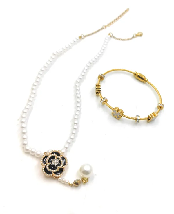 Jewelry_Gift_for_Your_Girlfriend_this_Valentine's_Day"_3_Pieces_in_combo_sets