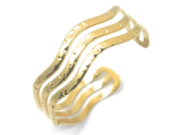Gold_Ripple_Design_Cuff_and_Ring_Set
