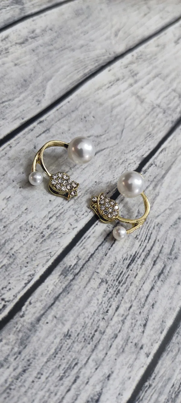 Pack_Of_2_Pearl_Gold_Plated_Earrings