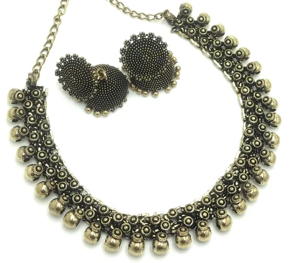 Oxidized_gold_jewellery_Necklaces_set_for_womens_(gold)