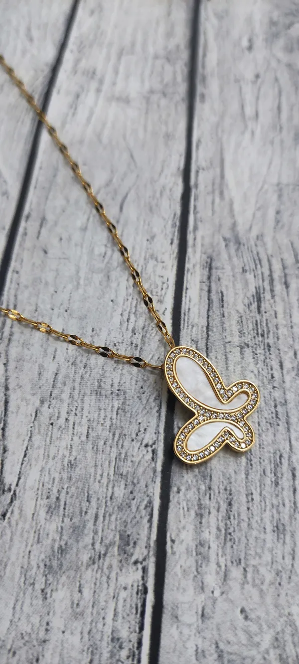 Gold_Butterfly_Chain_set_for_women