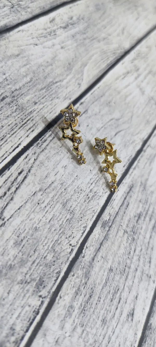 Pack_Of_2_White_Stone_Star_and_Pearl_Earrings