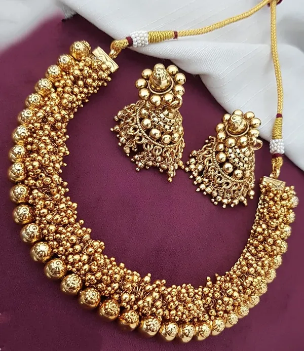 Gold_Antique_Beads_Necklace_With_Jhumka_Set__For_Women