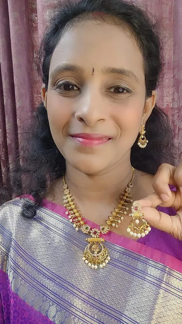 Gold_Antique_Jwellery_Necklace_With_Earrings_Set_For_Women