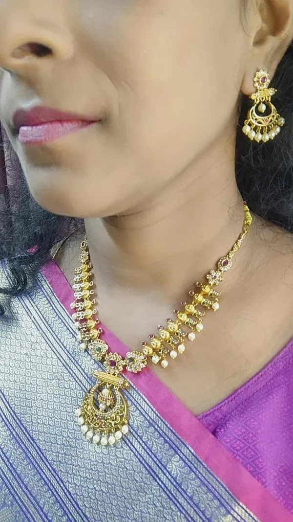 Gold_Antique_Jwellery_Necklace_With_Earrings_Set_For_Women
