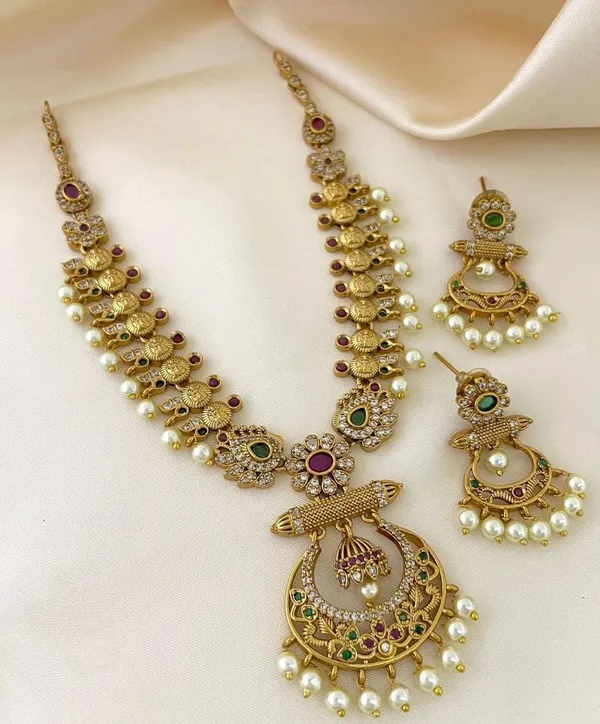 Gold_Antique_Jwellery_Necklace_With_Earrings_Set_For_Women