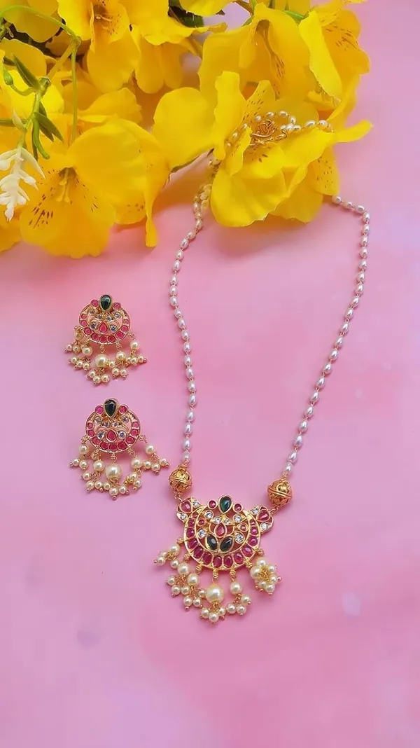 Multicolor_Elegant_Pendant_Rice_Pearl_Necklace_With_Pearl_Hanging_Earrings_For_Women