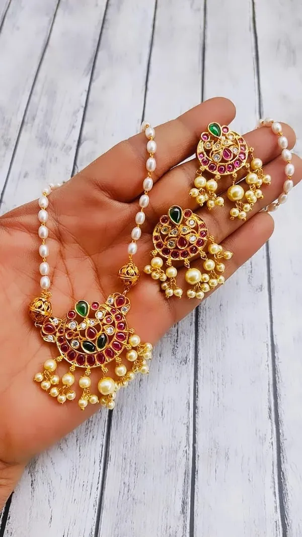 Multicolor_Elegant_Pendant_Rice_Pearl_Necklace_With_Pearl_Hanging_Earrings_For_Women