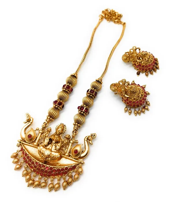 Multicolor_Antique_Gold_Temple_Jewelry_Set_With_Goddess_Pendant_And_Jhumka_Earrings_For_Women