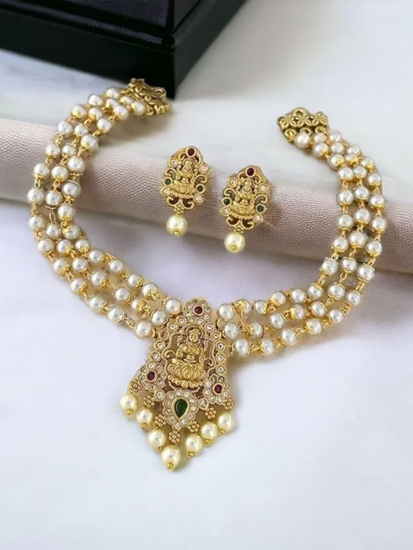 Multicolor_Antique_Lakshmi__3_Layer_Beads_Choker_With_Earrings_For_Women