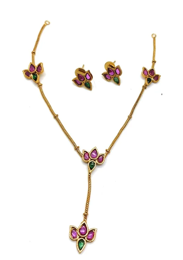 Red_Elegant_Gold-Plated_Necklace_Set_With_Pink_And_Green_Stone_Lotus_Motif_For_Women