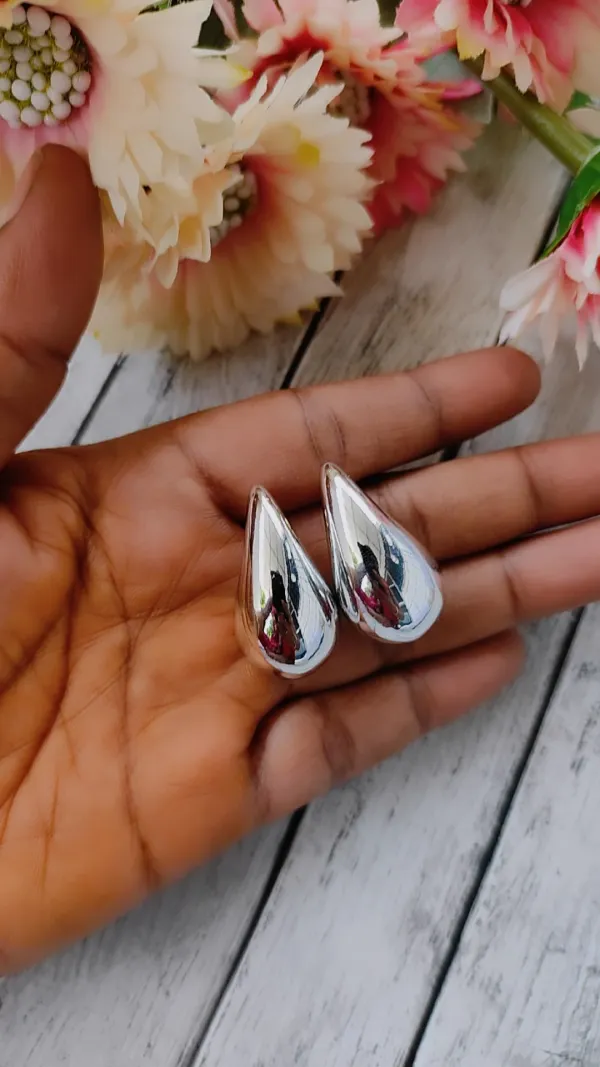 Silver_Water_drop_earrings