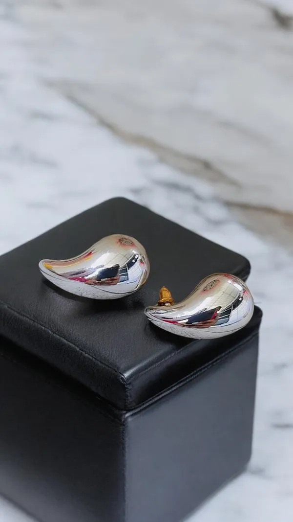 Silver_Water_drop_earrings