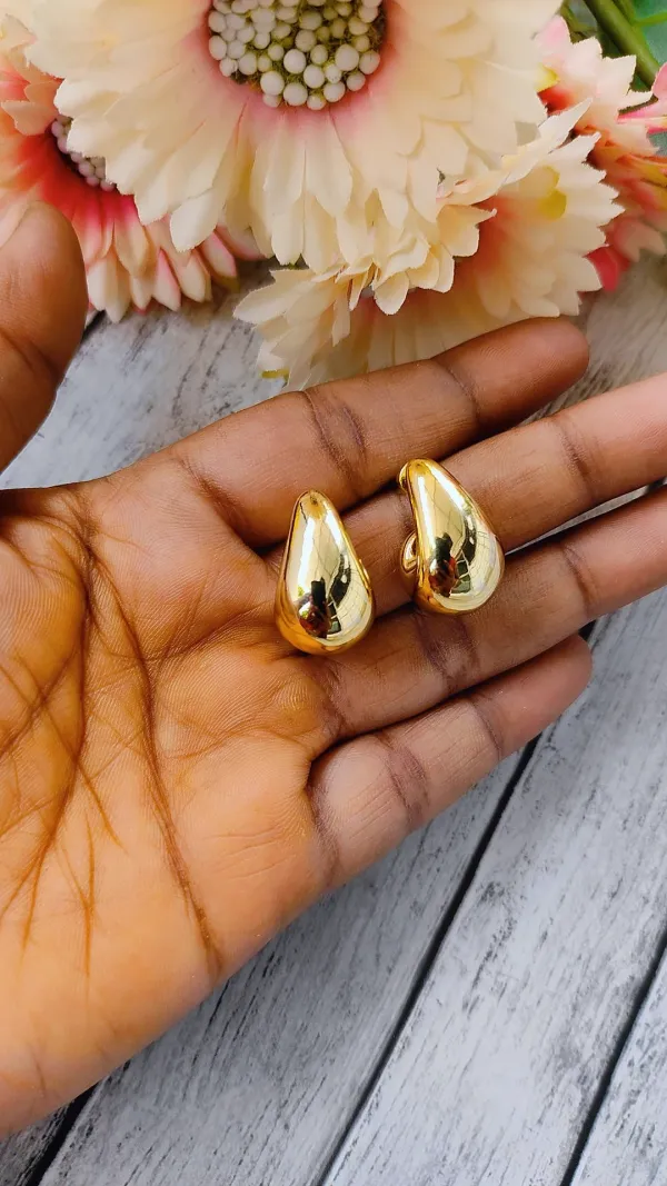 Gold_Water_drop_earrings
