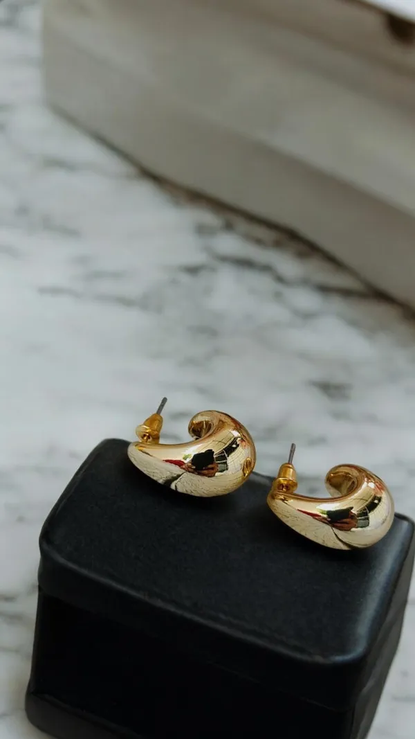 Gold_Water_drop_earrings