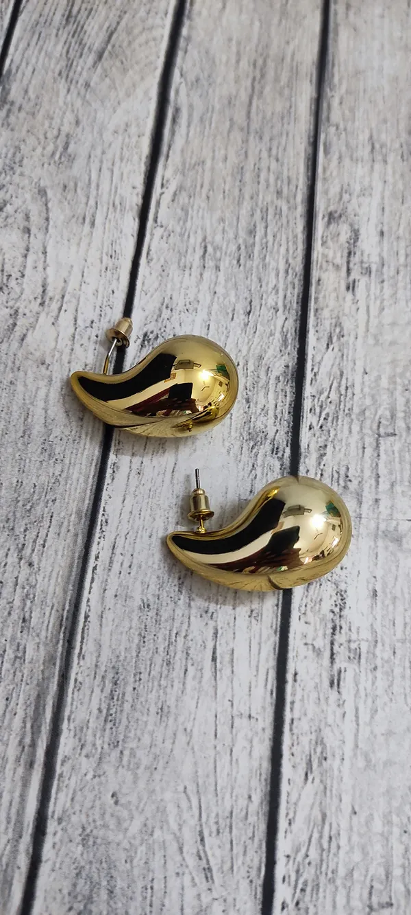 Gold_Water_earrings_For_Women