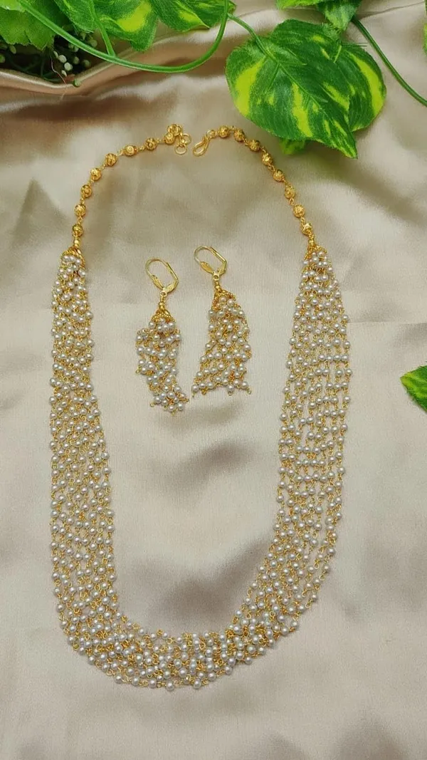 White_Antique_Dazzling_Pearl_And_Gold_Multistrand_Set_For_Women