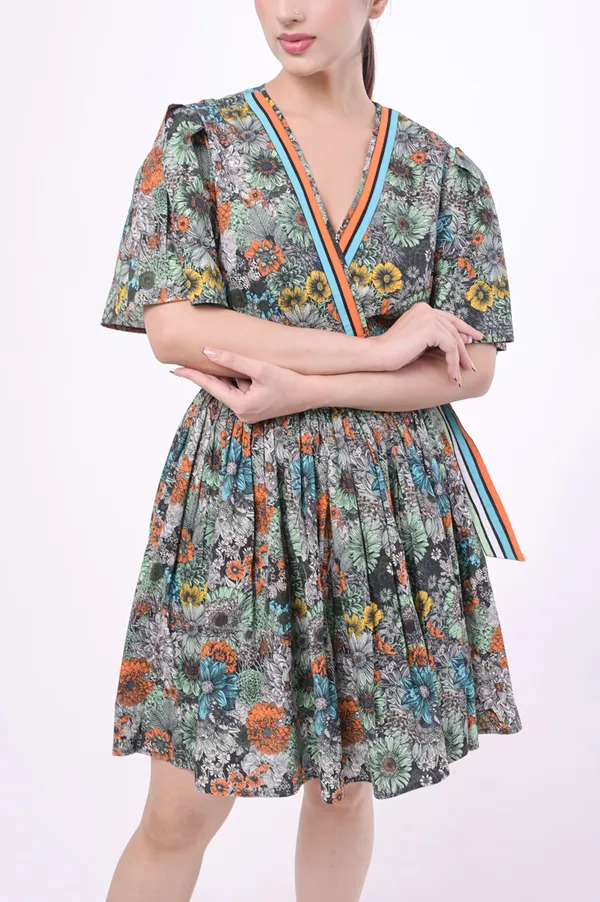 Multicolor_Poplin_Cotton_V_Neck_Half_Sleeve_Dress_for_Women