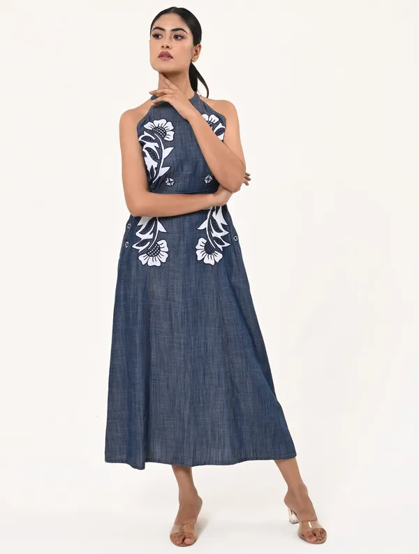 Blue_Tencel_Denim_Halter_Neck_Sleeveless_Dress_for_Women
