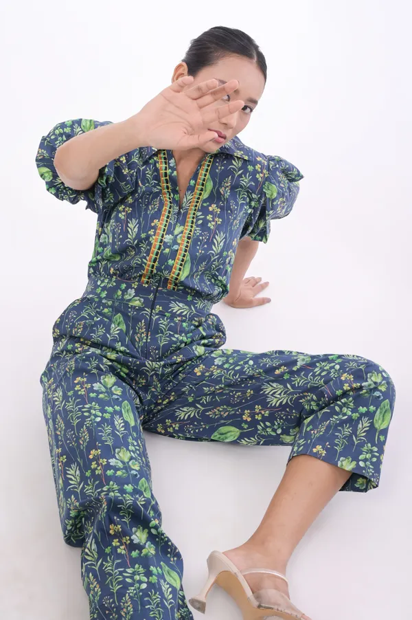 Green_Poplin_Cotton_Coller_Neck_Short_&_Puffed_Jumpsuit_for_Women
