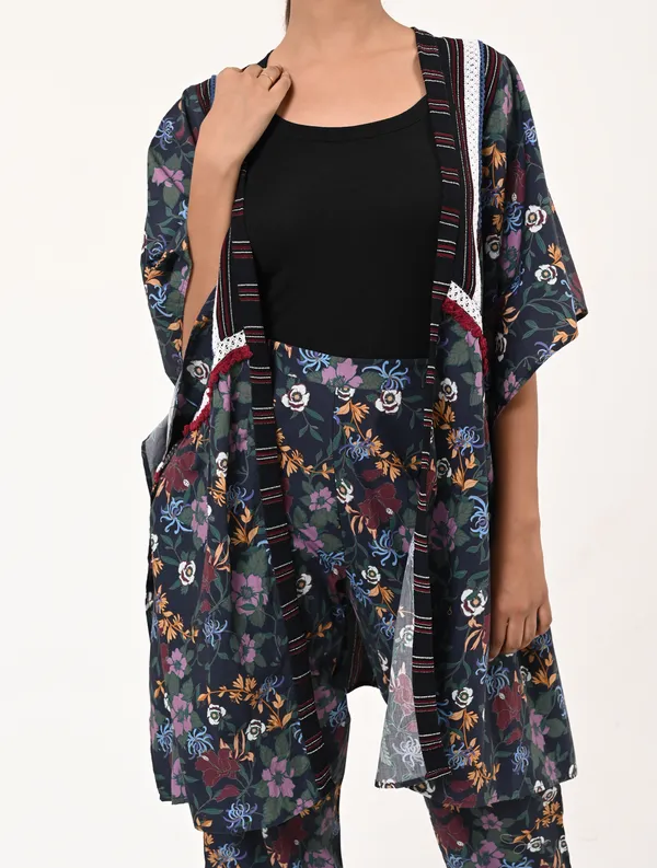 Multicolor_Cotton_Flared_Sleeve_Shrug_for_Women