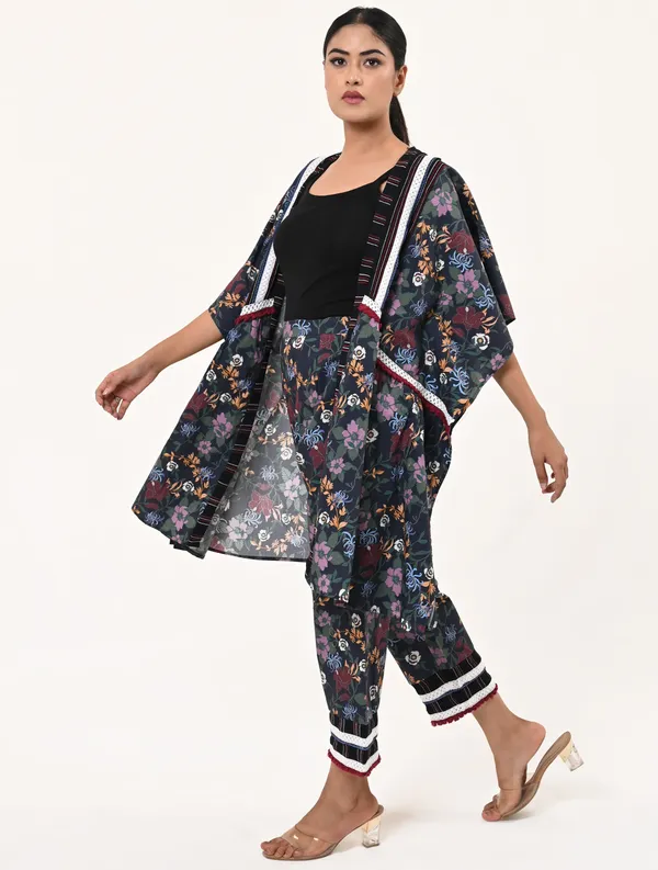 Multicolor_Cotton_Flared_Sleeve_Shrug_for_Women