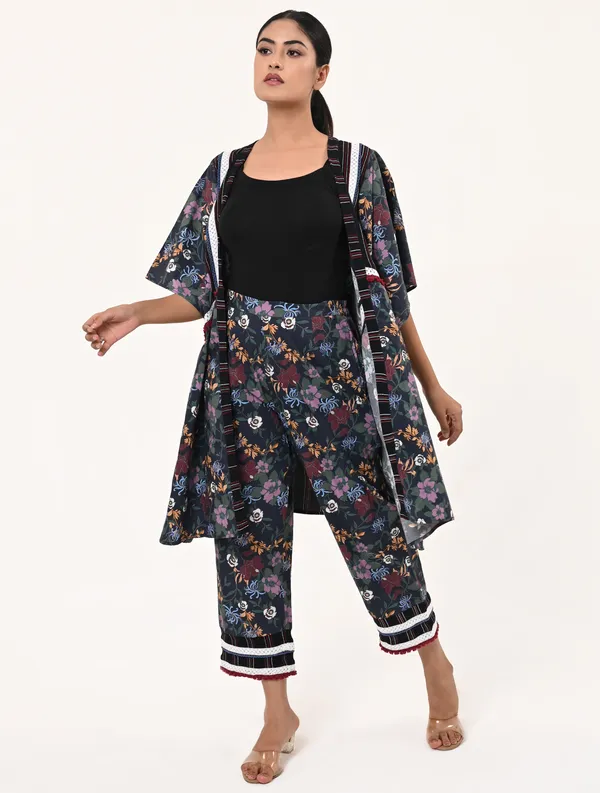 Multicolor_Cotton_Flared_Sleeve_Shrug_for_Women