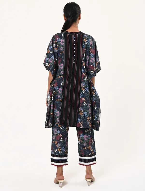 Multicolor_Cotton_Flared_Sleeve_Shrug_for_Women