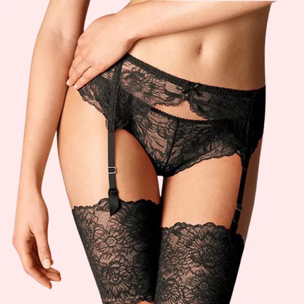 Black_Seductive_&_Sultry_Lace_Garter_Belt_For_Women