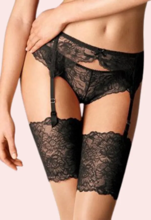 Black_Seductive_&_Sultry_Lace_Garter_Belt_For_Women