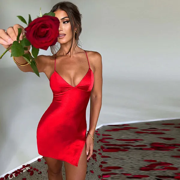 Red_Satin_Summer_Dress_With_Open_Back_For_Women