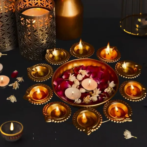 Weston_Crafts_Handcrafted_Clay_Diyas_for_Diwali_Pooja_Decoration_|_Traditional_Earthen_Lamps_with_Intricate_Design
