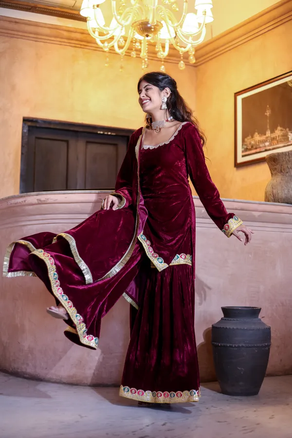 Maroon_Gota_Lace_Neckline_Work_Premium_Velvet_Suit_Set_For_Women