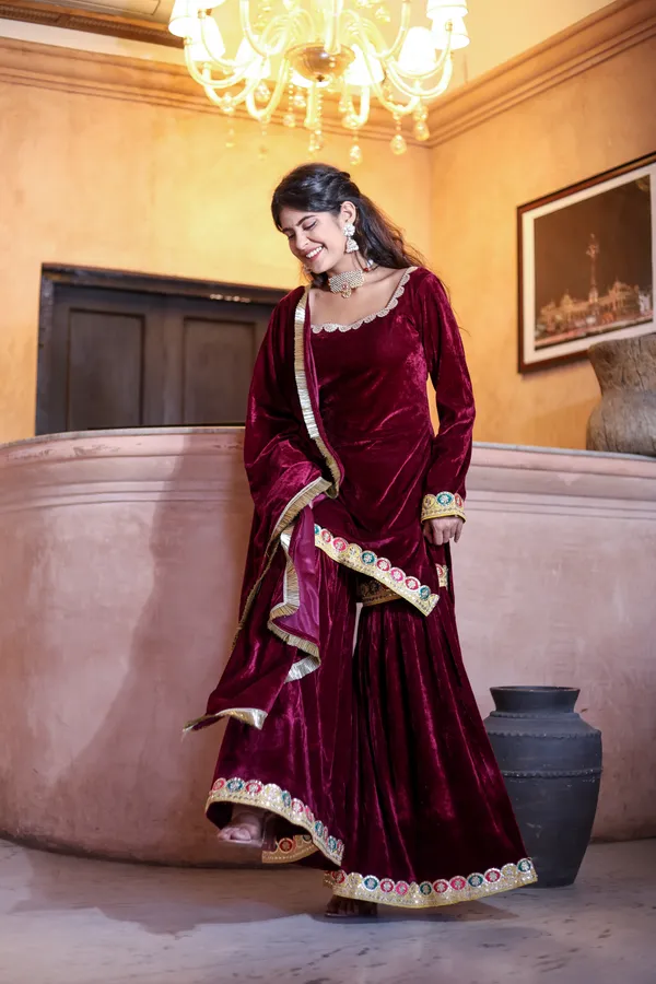 Maroon_Gota_Lace_Neckline_Work_Premium_Velvet_Suit_Set_For_Women