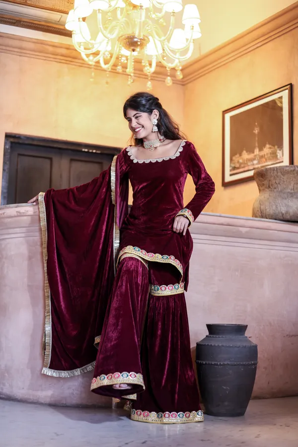 Maroon_Gota_Lace_Neckline_Work_Premium_Velvet_Suit_Set_For_Women
