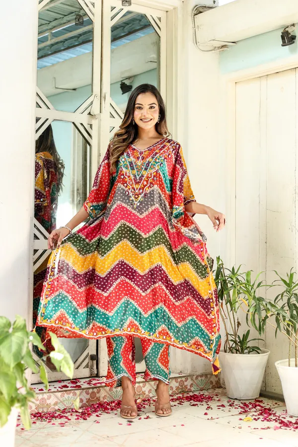 Chinnon_Regular_Fit_Solid_Kaftan_And_Pant_Set_For_WomenChinnon_Regular_Fit_Solid_Kaftan_And_Pant_Set_For_Women