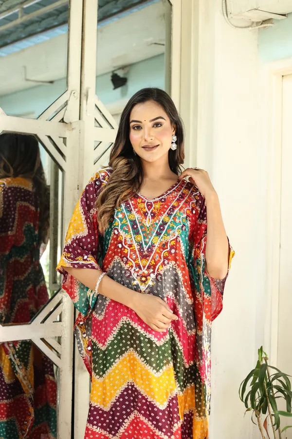 Chinnon_Regular_Fit_Solid_Kaftan_And_Pant_Set_For_WomenChinnon_Regular_Fit_Solid_Kaftan_And_Pant_Set_For_Women