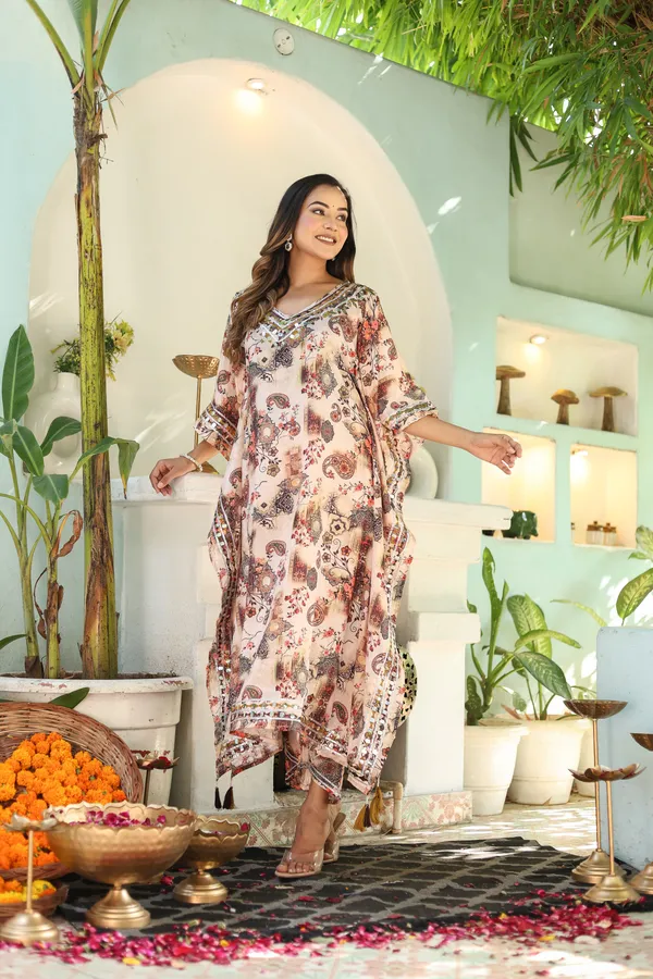 Chinnon_Regular_Fit_Solid_Kaftan_And_Pant_Set_For_WomenChinnon_Regular_Fit_Solid_Kaftan_And_Pant_Set_For_Women
