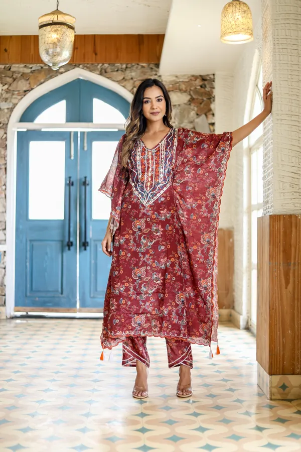 Maroon_Chinnon_Regular_Fit_Solid_Kaftan_And_Pant_Set_For_Women
