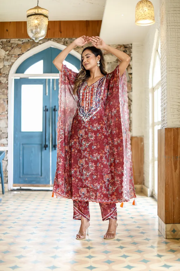 Maroon_Chinnon_Regular_Fit_Solid_Kaftan_And_Pant_Set_For_Women
